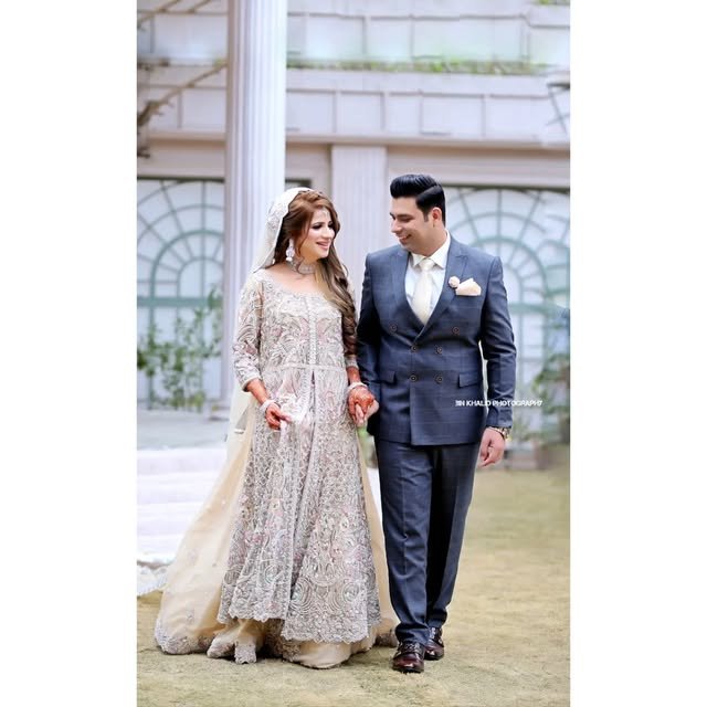 Couple posing together during an outdoor portrait session